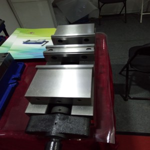 Угол фиксированные виды параллельные челюсти Hyderaulic Vise