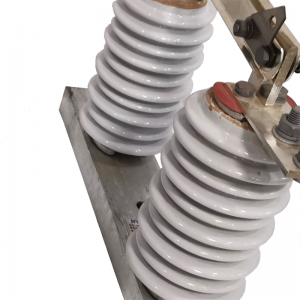 Однофазовый переключатель высокого напряжения.