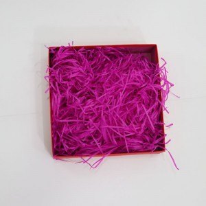 Цветная начинка изюлобной измельченной бумаги