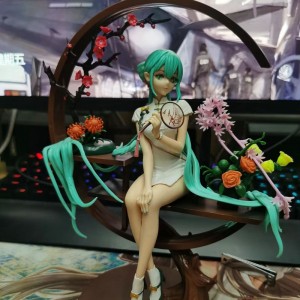 Юн Сян, она красивая девушка, первый тон Шаохуа Чеонгсам первый тон 1/7 Сидящая рука, сделай будущую подвесную модель