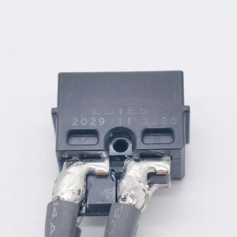 Лоты 4,2 мм шаг 2x4 PIN -штифт AWAF0046 Разъем для жгута мощности.
