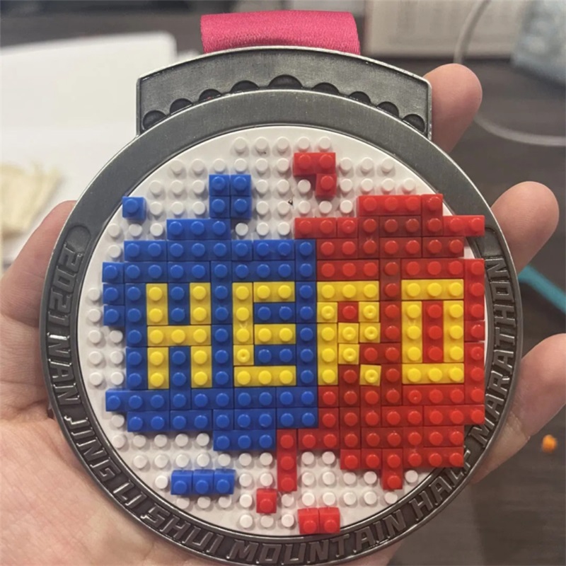 Марафонская медаль индивидуальная гоночная медаль развлечена медали Lego Спортивные медали