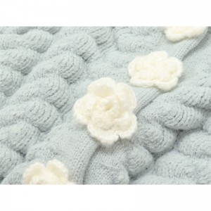 Вязаный кардиганский слой свитера