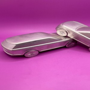 Модельная автомобильная игрушка