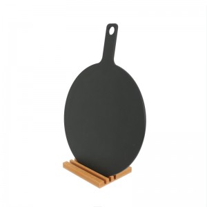 Деревянная доска для пиццы пиццерия с пиццерией с пиццей деревянная доска