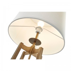 Hyatt Hotel Dofa рядом с торцем с антикварной золотой отделкой в ​​номере