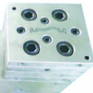 Пластическая экструзионная форма для профиля