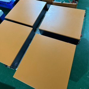 Хранение энергии 51,2 В 100AH ​​200AH WALL&RACK 2 в 1 монтажном литии LifePO4 с интеллектуальным светодиодным экраном&Mobile App