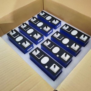 SVOLT 106AH BATTER 3,2 В 100AH ​​LIFEPO4 Призматическая батарея Празматическая батарея Перезаряжаемая литиевая железо фосфатная батарея для 12 В...