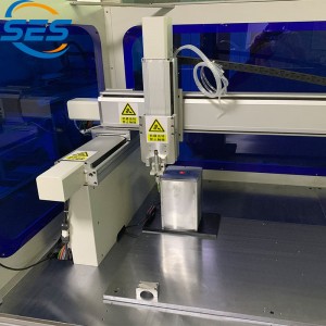 Вертикальная машина для раздачи светодиодных фонарей