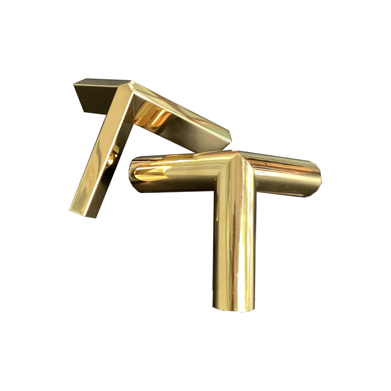 Zotye из нержавеющей стали Gold Calcongular Triangular Three Three-размерное полое орнамент