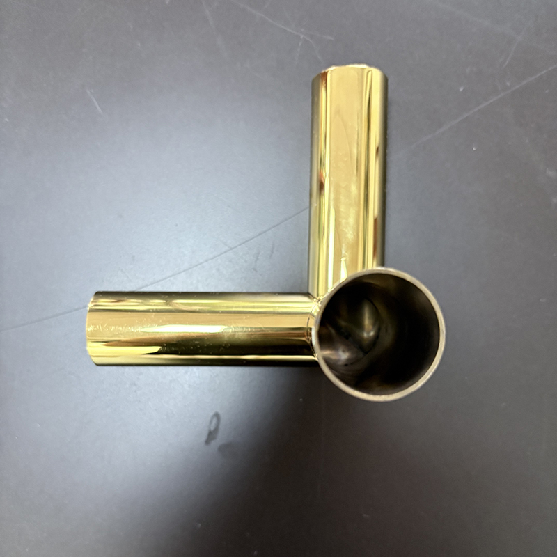 Zotye из нержавеющей стали Gold Calcongular Triangular Three Three-размерное полое орнамент