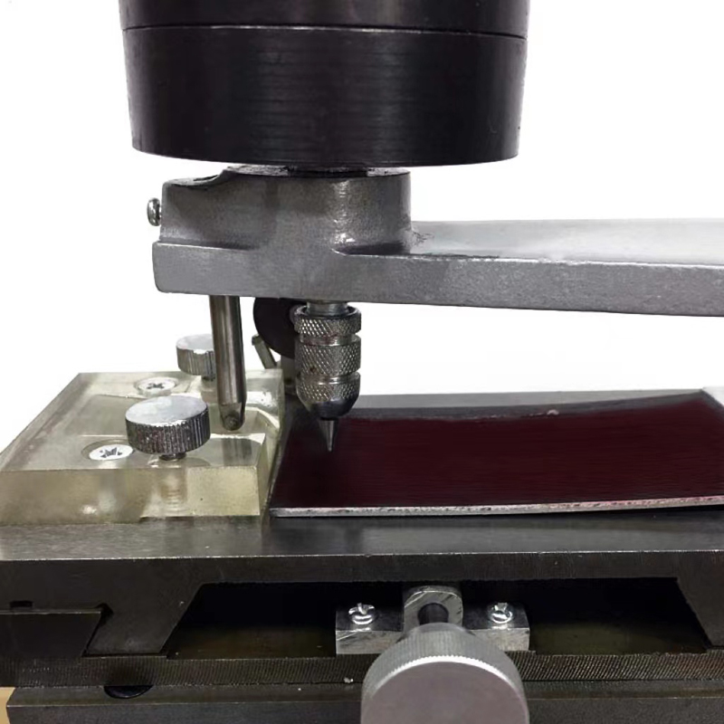 1666606807.jpg 耐刮仪使用场景图2.jpg